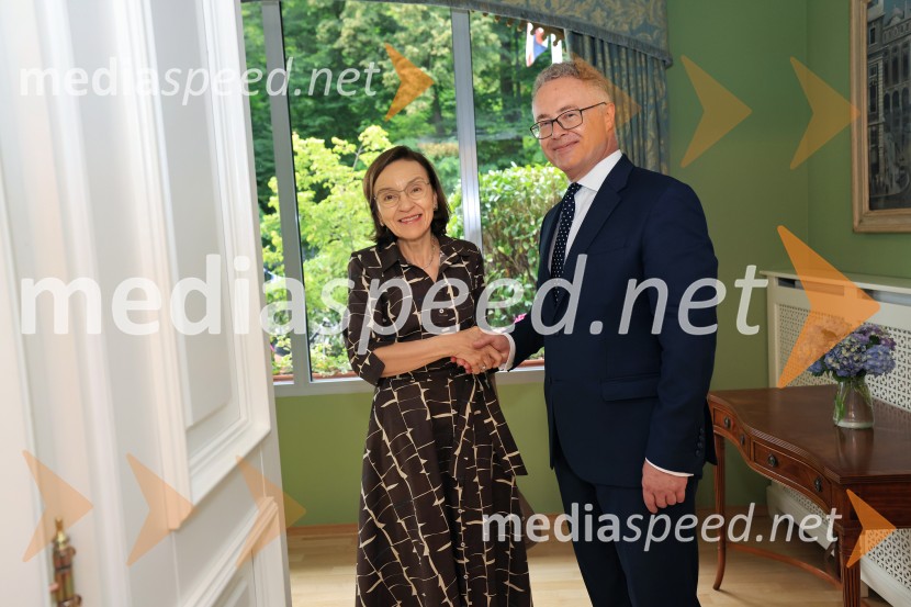 Britansko veleposlaništvo v Sloveniji obeležilo rojstni dan kralja Karla III.