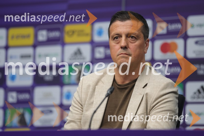  Zlatko Zahovič, športni direktor, NK MariborZlatko Zahović se vrača v Ljudski vrt, novinarska konferenca