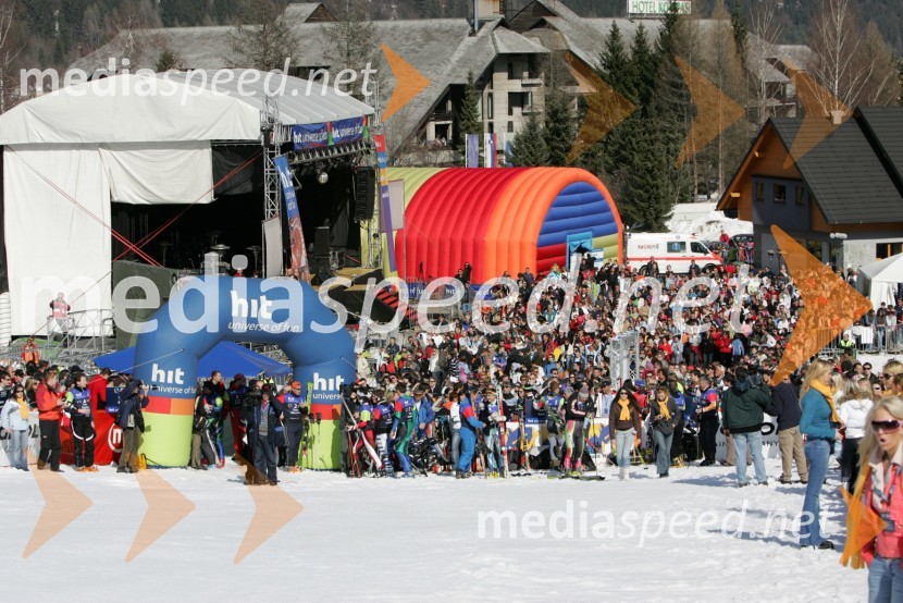 Obiskovalci v ciljni areniJure Košir, poslovilna tekma