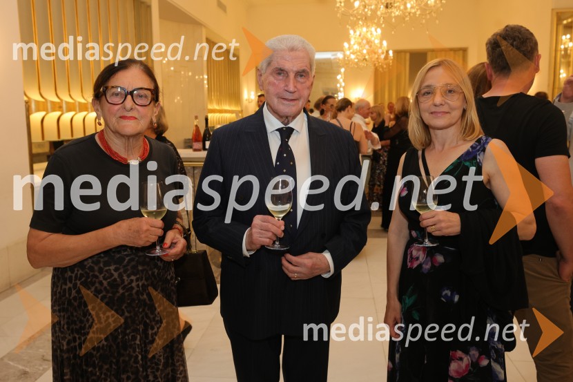  Dunja Bezjak; prof. dr. Ludvik Toplak,  predsednik Alma Mater Europaea, nekdanji rektor UM; dr. Alja  Brglez, šefinja kabineta bivšega predsednika RS61. Borštnikovo srečanje, zaključek in podelitev Borštnikovega prstana
