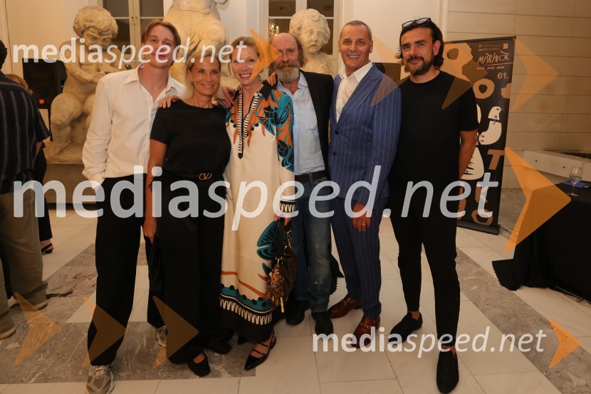  Timon Šturbej, igralec;  Ines Bukovič, notarka;  Nataša Matjašec Rošker, igralka;  Janez Škof, igralec;  Danilo Rošker, direktor SNG Maribor;  ... 61. Borštnikovo srečanje, zaključek in podelitev Borštnikovega prstana