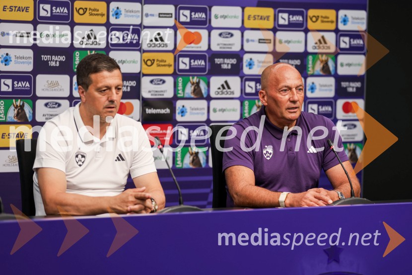  Zlatko Zahovič, športni direktor, NK Maribor;  Darko  Milanič, trener, NK MariborDarko Milanič se vrača v Ljudski vrt, novinarska konferenca