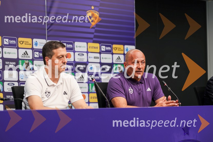  Zlatko Zahovič, športni direktor, NK Maribor;  Darko  Milanič, trener, NK MariborDarko Milanič se vrača v Ljudski vrt, novinarska konferenca
