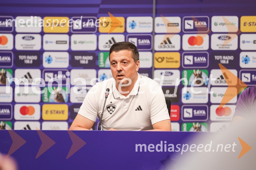  Zlatko Zahovič, športni direktor, NK MariborDarko Milanič se vrača v Ljudski vrt, novinarska konferenca