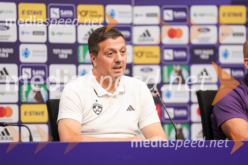  Zlatko Zahovič, športni direktor, NK MariborDarko Milanič se vrača v Ljudski vrt, novinarska konferenca
