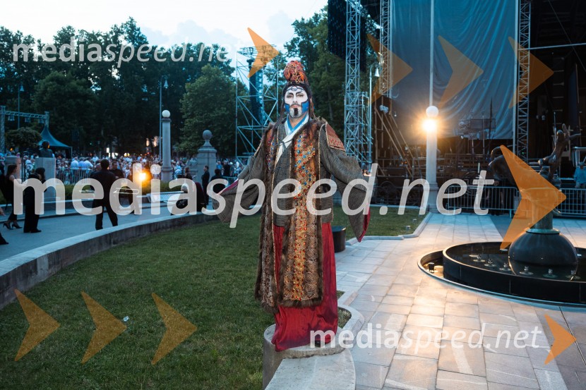 74. Ljubljana festival, otvoritev, prekinitev predstave zaradi dežja