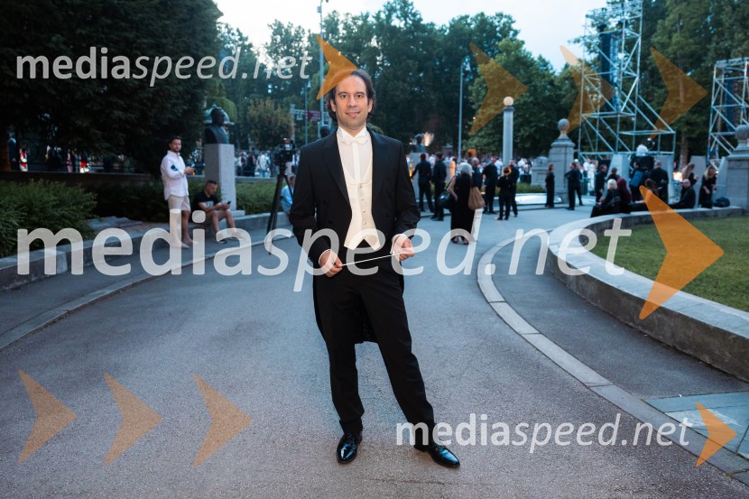 74. Ljubljana festival, otvoritev, prekinitev predstave zaradi dežja