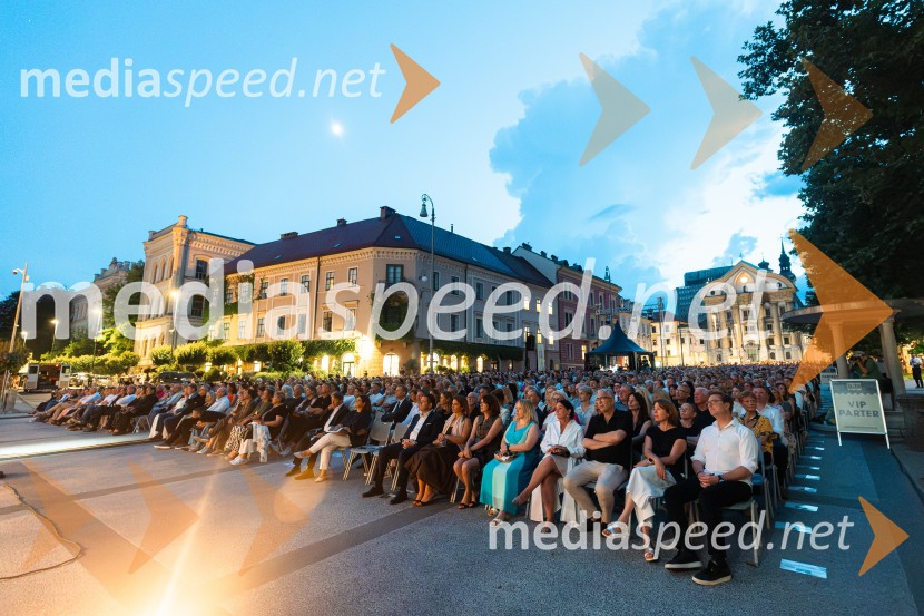 74. Ljubljana festival, otvoritev, prekinitev predstave zaradi dežja