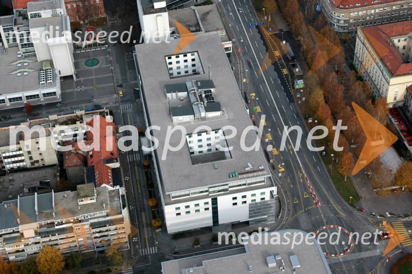 Središče mesta Maribor: nakupovalni trgovski center City Maribor, Partizanska cestaSlovenija iz zraka