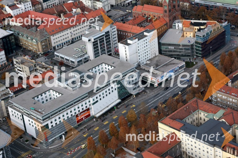 Središče mesta Maribor: sedež Nove KBM d.d., nakupovalni trgovski center City Maribor, Hotel Slavija, Partizanska cestaSlovenija iz zraka