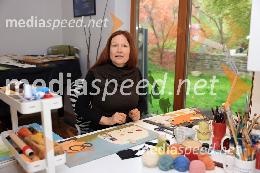  Manica Klenovšek Musil, ilustratorka in avtorica otroških slikanicManica K. Musil, portret