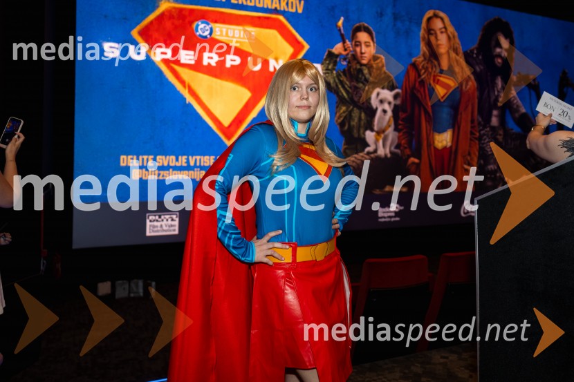 Superpunca, Večer superjunakov, Cineplexx