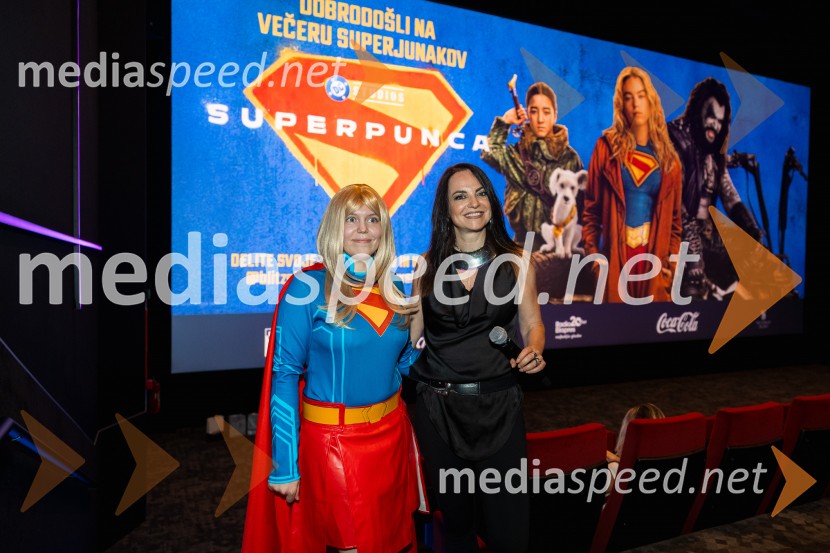 Superpunca, Večer superjunakov, Cineplexx