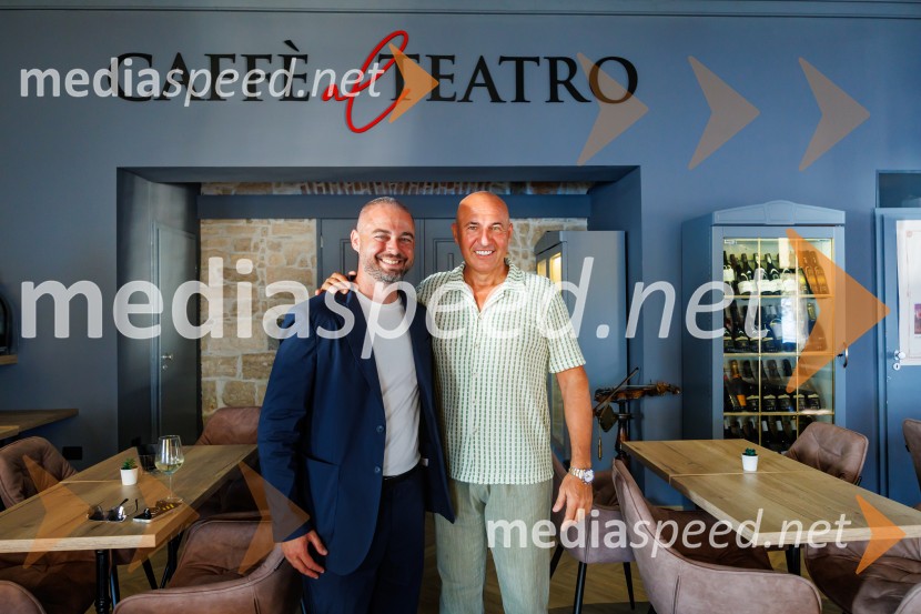 Caffè al Teatro, otvoritev
