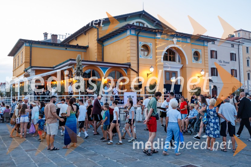 Caffè al Teatro, otvoritev
