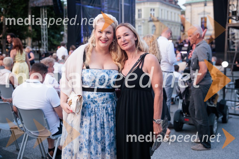  Danica Lovenjak, novinarka, voditeljica; dr. Nana Šumrada Slavnič, doktorica pravnih znanosti, direktorica pravne službePoletna noč, 74. Ljubljana Festival