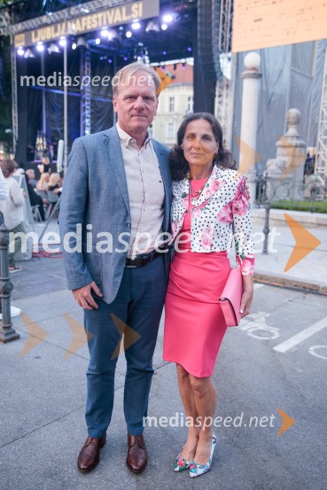 Marko Jazbec, predsednik uprave, Zavarovalnica Sava;  Saša Jazbec, Ministrstvo za financePoletna noč, 74. Ljubljana Festival