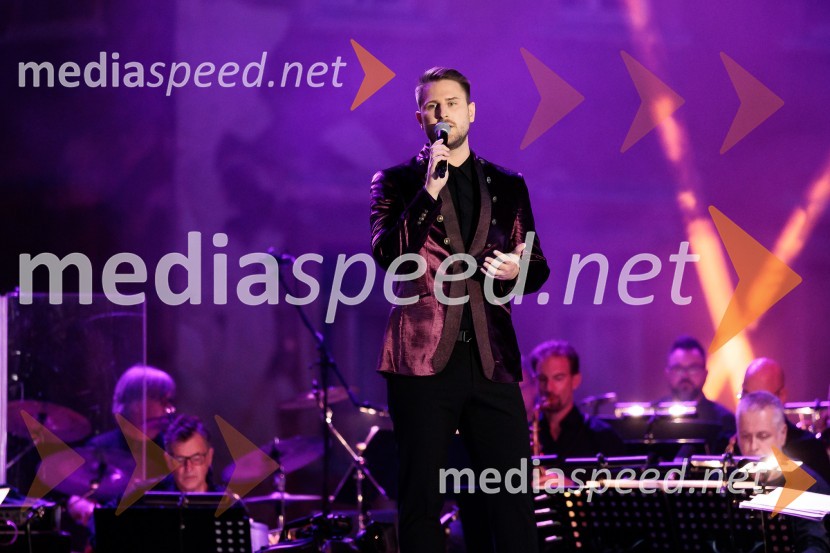  Gregor Ravnik, pevecPoletna noč, 74. Ljubljana Festival