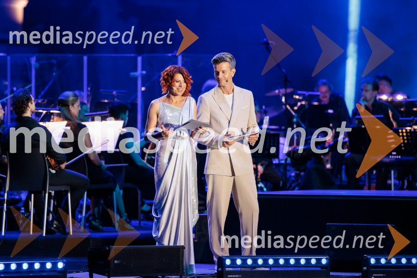  Marjana Grčman, voditeljica;  Boštjan Romih, televizijski in radijski voditeljPoletna noč, 74. Ljubljana Festival