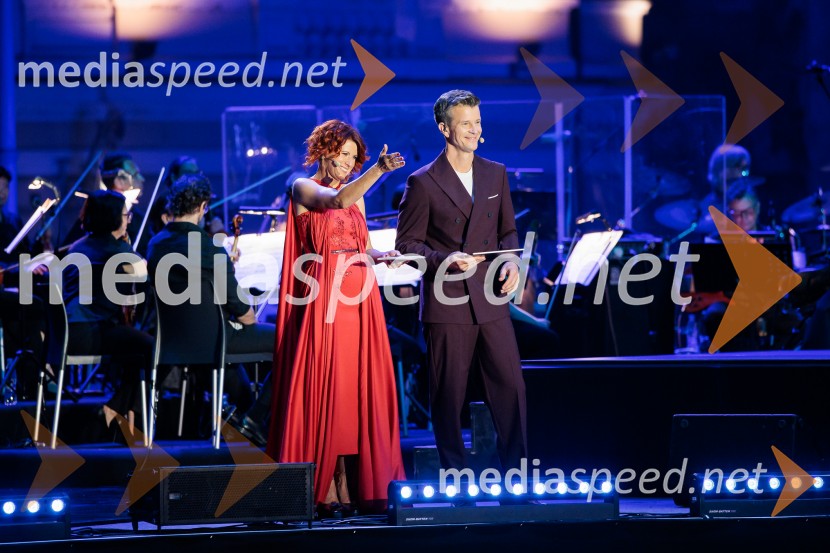  Marjana Grčman, voditeljica;  Boštjan Romih, televizijski in radijski voditeljPoletna noč, 74. Ljubljana Festival