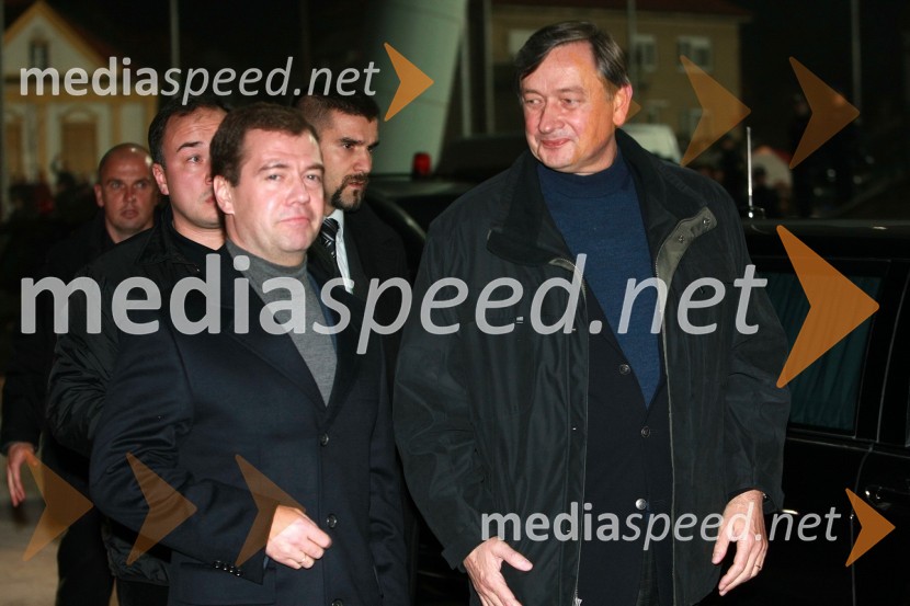 Dmitrij Medvedjev, predsednik Ruske federacije in dr. Danilo Türk, predsednik Republike SlovenijeSlovenija - Rusija, nova nogometna pravljica na Ljudskem vrtu