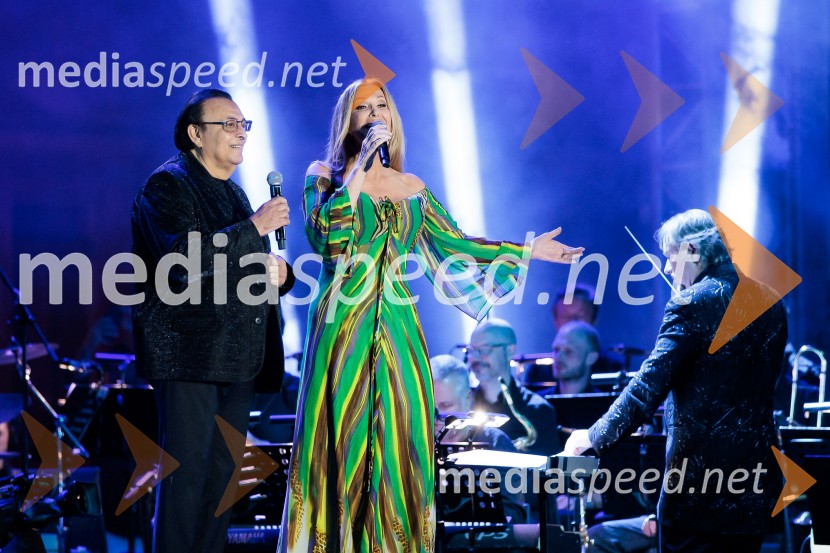  Oto Pestner, pevec;  Helena Blagne, pevkaPoletna noč, 74. Ljubljana Festival
