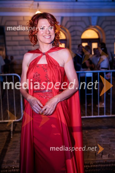  Marjana Grčman, voditeljicaPoletna noč, 74. Ljubljana Festival