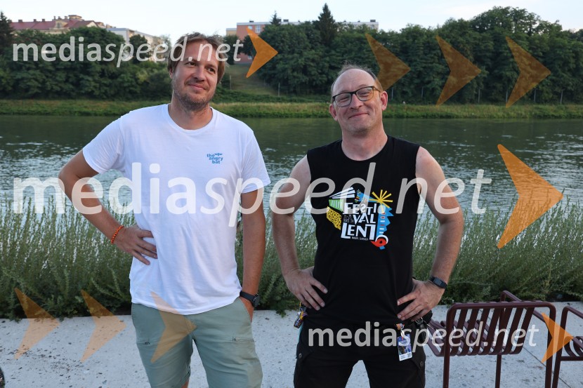  Matej Sitar, fotograf;  Marko Brumen38. Folkart, otvoritev