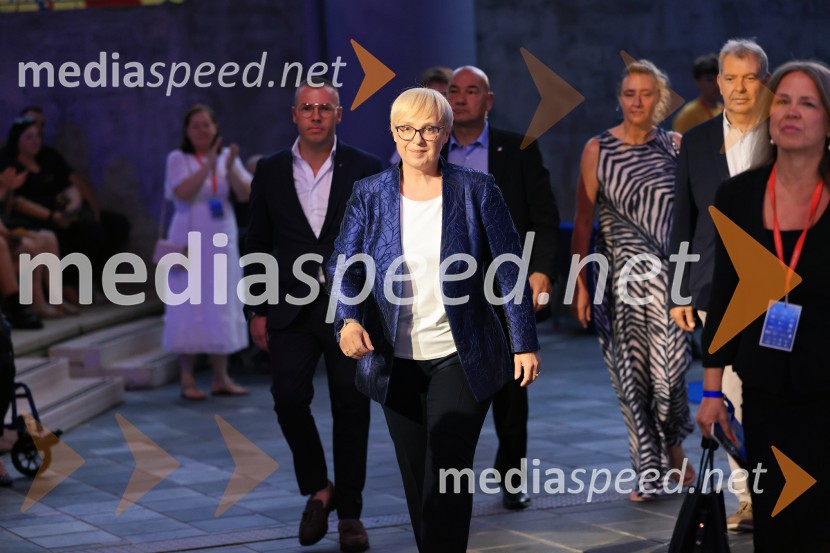 45. Festival Melodije morja in sonca, zmagovalec Drago Mislej Mef