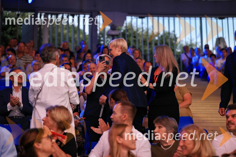 45. Festival Melodije morja in sonca, zmagovalec Drago Mislej Mef