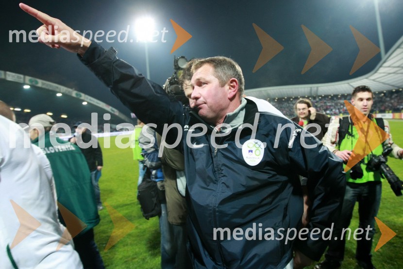 Matjaž Kek, selektor slovenske nogometne reprezentanceSlovenija - Rusija, nova nogometna pravljica na Ljudskem vrtu