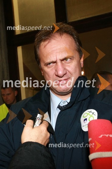 Ivan Simič, predsednik Nogometne zveze SlovenijeSlovenija - Rusija, nova nogometna pravljica na Ljudskem vrtu
