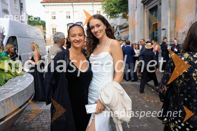 Muzikal Evita na Ljubljana Festivalu, sprejem podjetja Riko