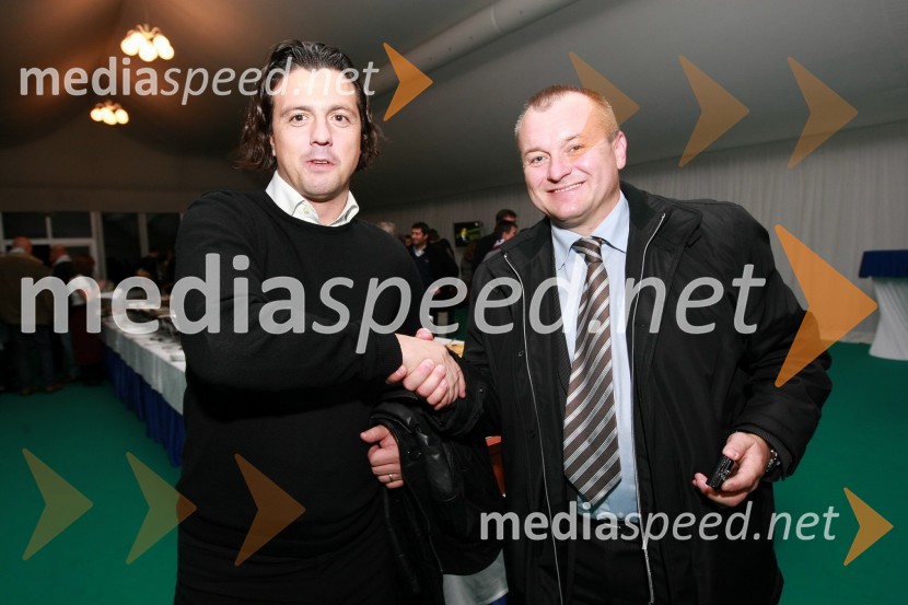 Zlatko Zahovič, športni direktor NK Maribor in Franc Kangler, župan Mestne občine MariborSlovenija - Rusija, nova nogometna pravljica na Ljudskem vrtu