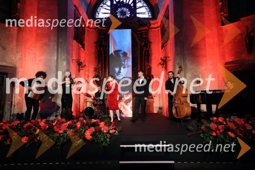 Muzikal Evita na Ljubljana Festivalu, sprejem podjetja Riko