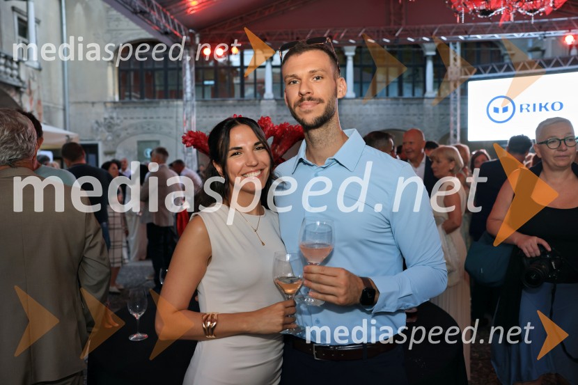Muzikal Evita na Ljubljana Festivalu, sprejem podjetja Riko