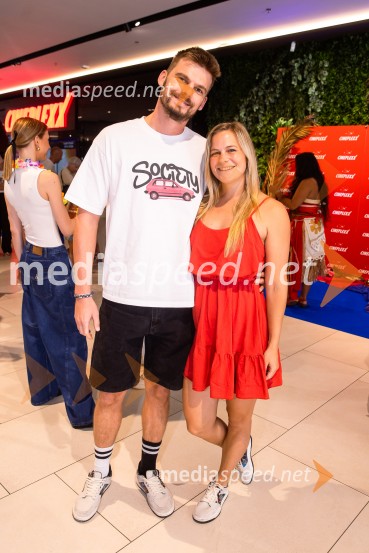  Teo Čeh, Dunking Devils;  Pina Umek Čeh, nekdanja umetnostna drsalka in osebna trenerkaVaiana, predpremiera, Cineplexx