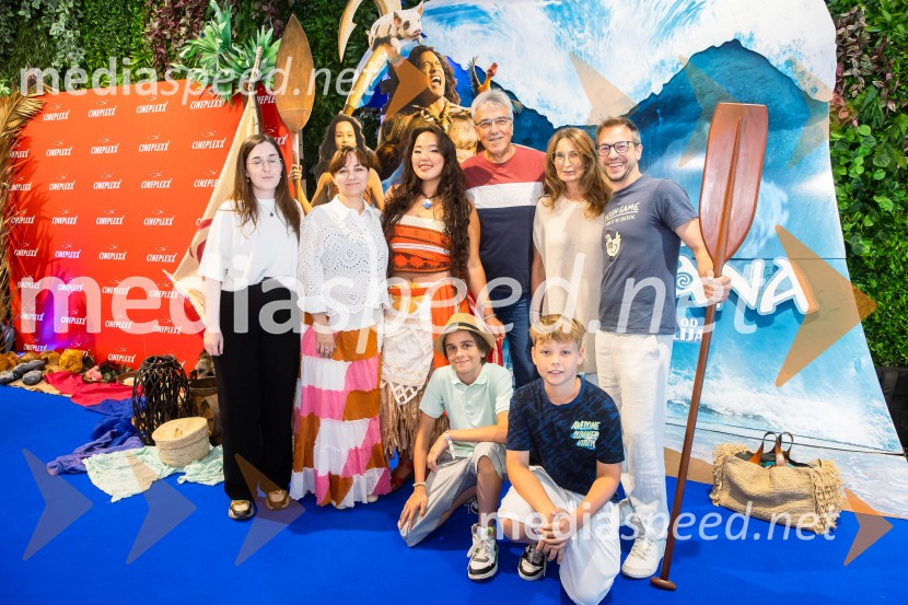  ... ;  Sandra Klemm, Sendi, pevka;  Val Mandz, cosplayer ;  Patrik Novak;  Vojko Sfiligoj, skladatelj;  ... ;  ... ;  Srđan Milovanović, glasbenikVaiana, predpremiera, Cineplexx