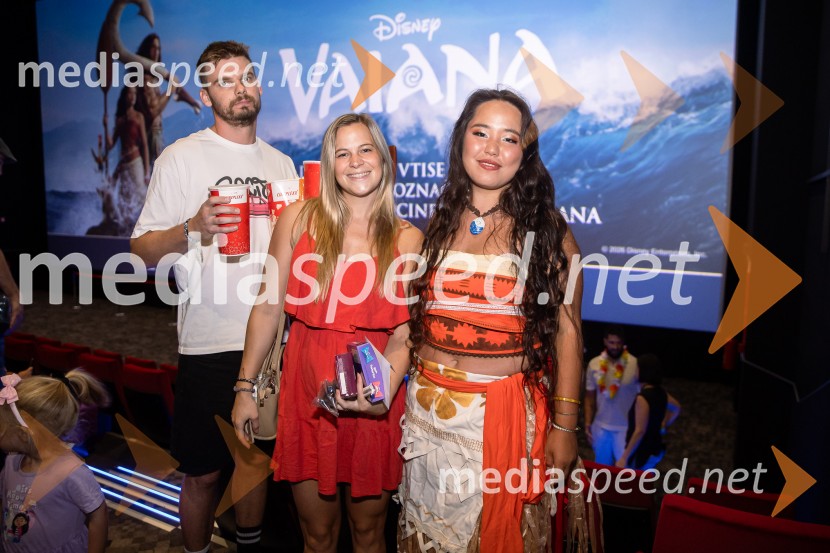  Teo Čeh, Dunking Devils;  Pina Umek Čeh, nekdanja umetnostna drsalka in osebna trenerka;  Val Mandz, cosplayer Vaiana, predpremiera, Cineplexx