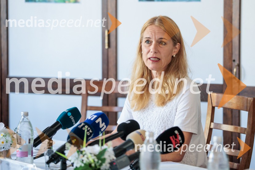 Japonski hrošč: strokovnjaki predstavili ključne ukrepe za zaščito slovenskih rastlin