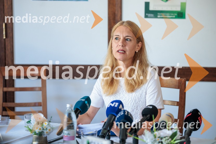 Japonski hrošč: strokovnjaki predstavili ključne ukrepe za zaščito slovenskih rastlin