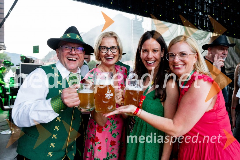 Pivo in cvetje 2026, petek
