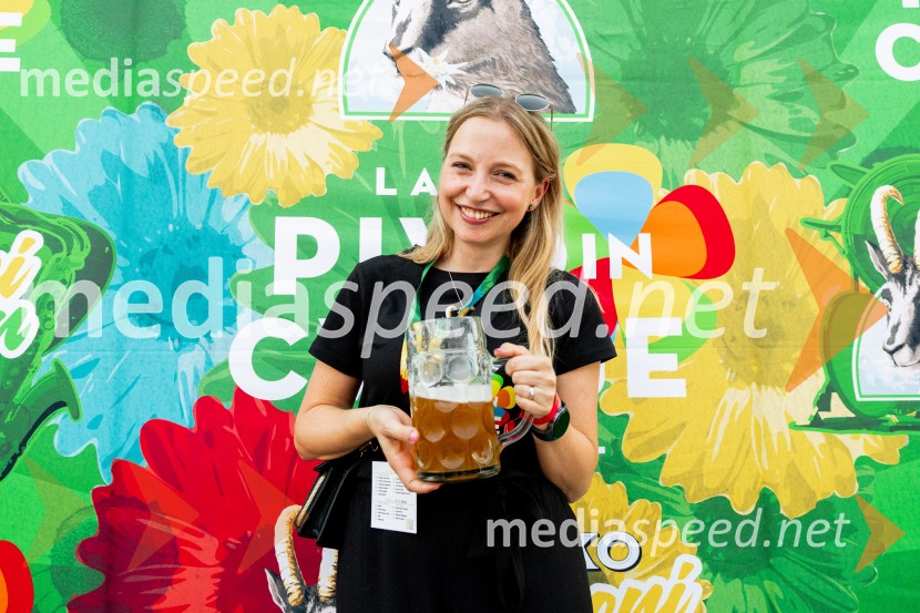 Pivo in cvetje 2026, petek