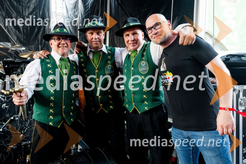 Pivo in cvetje 2026, petek