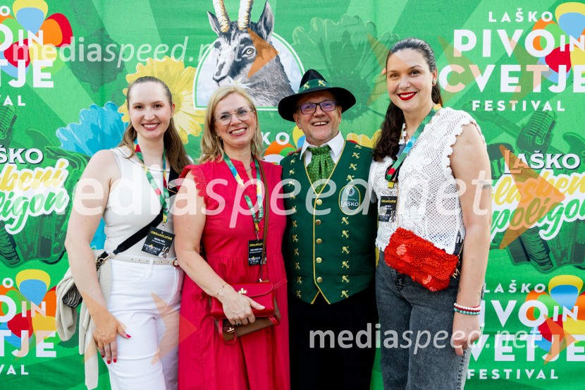 Pivo in cvetje 2026, petek