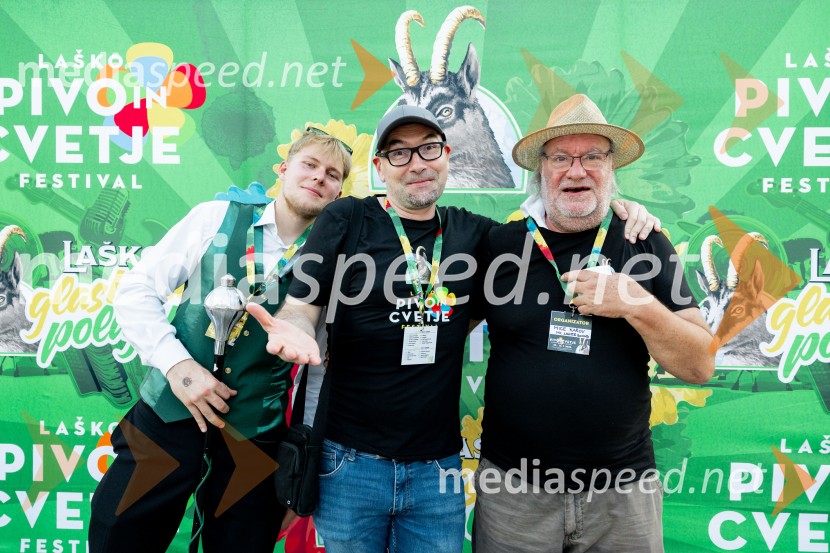 Pivo in cvetje 2026, petek