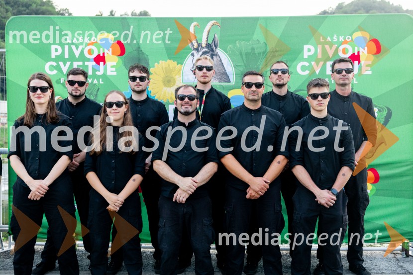 Pivo in cvetje 2026, petek