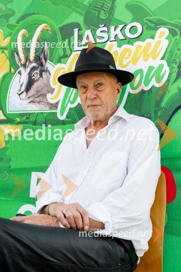 Pivo in cvetje 2026, petek
