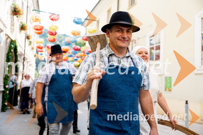 Pivo in cvetje 2026, petek