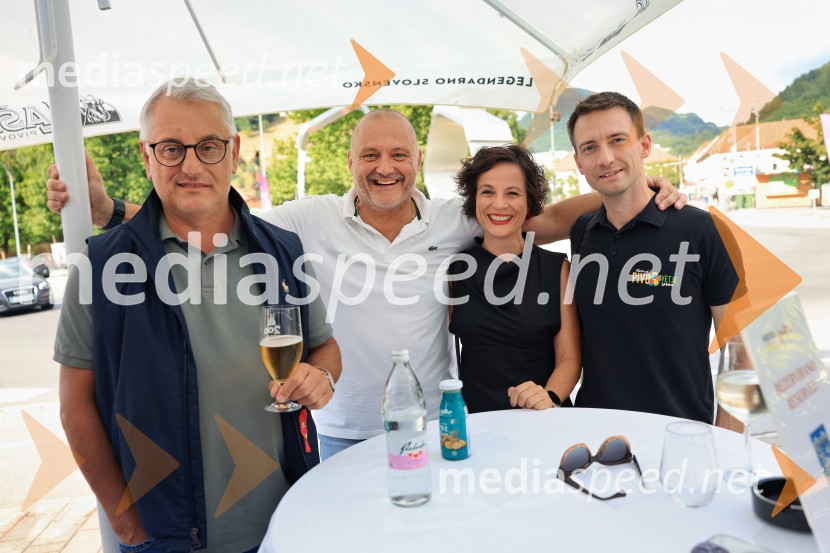 Pivo in cvetje 2026, petek